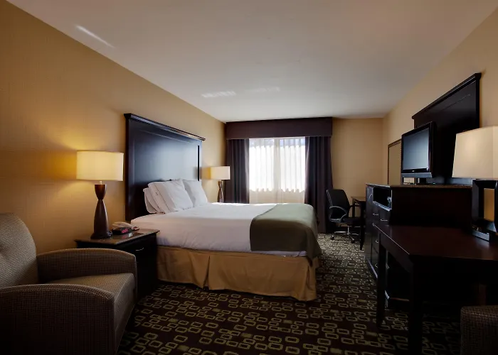 Holiday Inn Express Hotel & Suites Woodland Hills By Ihg