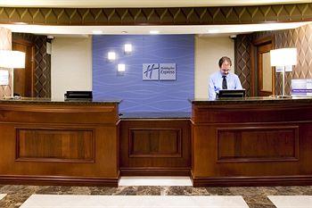 Express & Woodland Hills By Ihg 3* Los Angeles