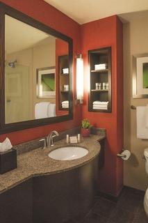 Express & Woodland Hills By Ihg Hotel Los Angeles