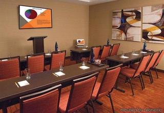 Express & Woodland Hills By Ihg Los Angeles