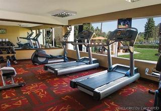 Express & Woodland Hills By Ihg Hotel
