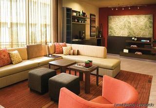 Hotel Express & Woodland Hills By Ihg 3*
