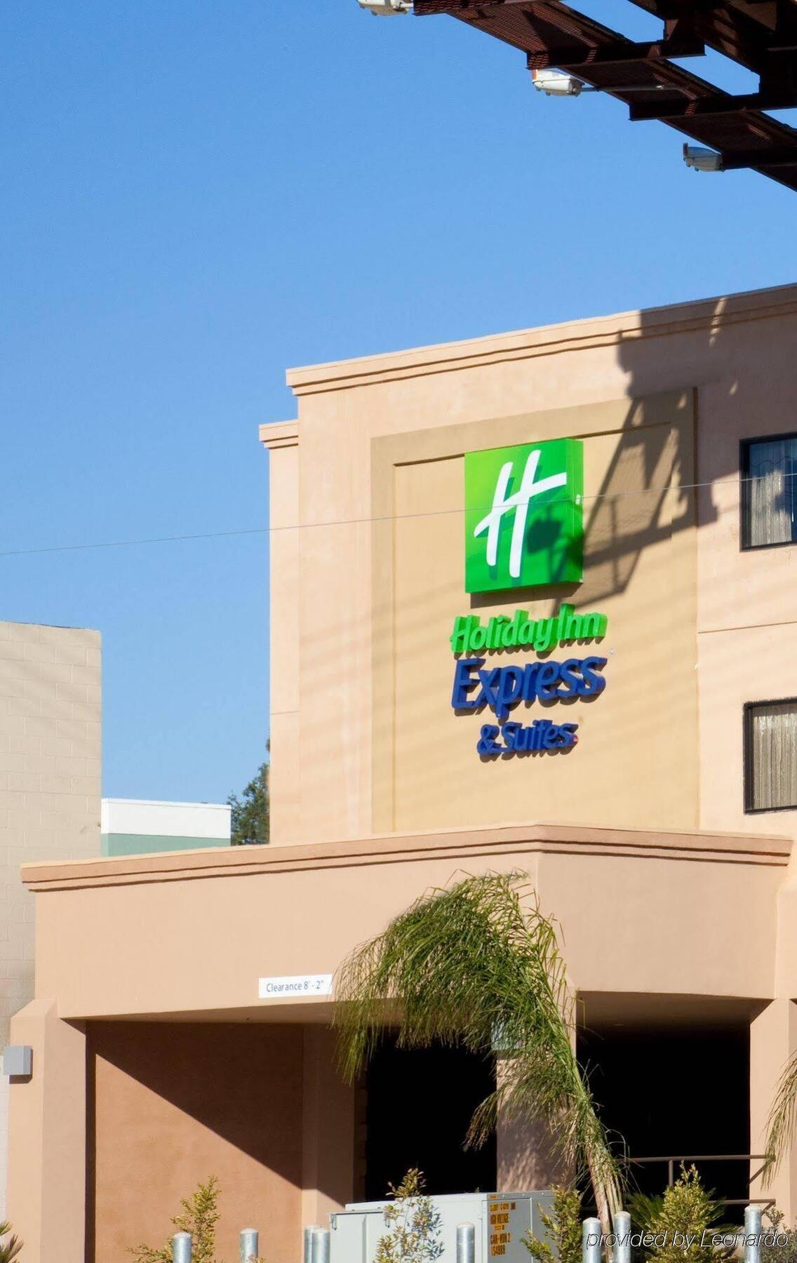 Hotel Express & Woodland Hills By Ihg Los Angeles